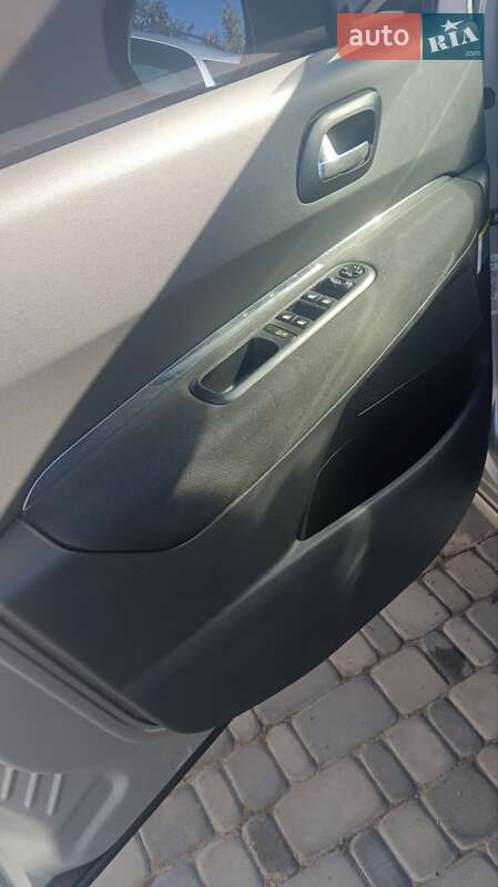 Внедорожник / Кроссовер Peugeot 3008 2011 в Харькове фото 23 Внедорожник / Кроссовер Peugeot 3008 2011 в Харькове