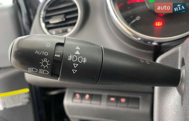 Внедорожник / Кроссовер Peugeot 3008 2016 в Львове фото 16 Внедорожник / Кроссовер Peugeot 3008 2016 в Львове