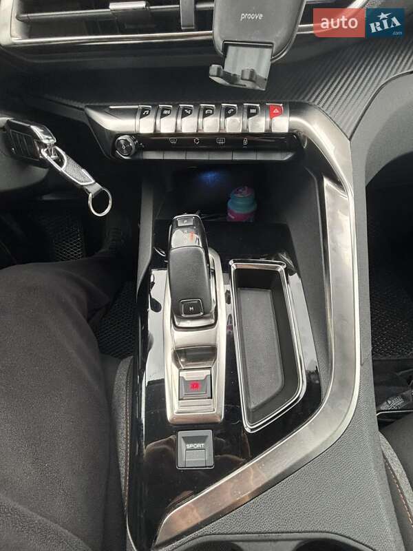 Внедорожник / Кроссовер Peugeot 3008 2019 в Киеве