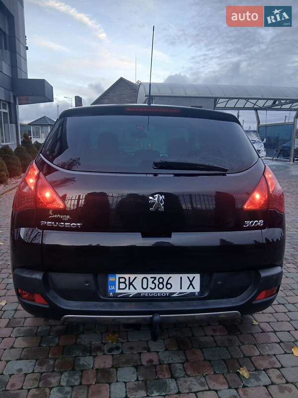 Внедорожник / Кроссовер Peugeot 3008 2010 в Сарнах