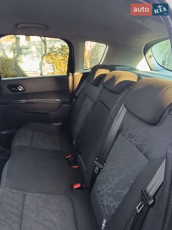 Позашляховик / Кросовер Peugeot 3008 2010 в Трускавці