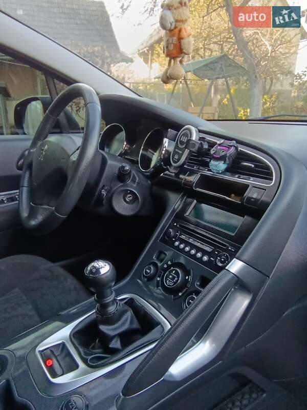 Позашляховик / Кросовер Peugeot 3008 2010 в Трускавці