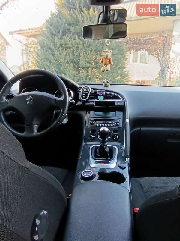 Позашляховик / Кросовер Peugeot 3008 2010 в Трускавці