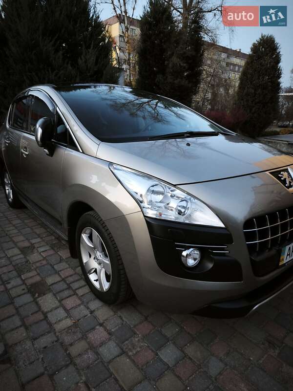 Peugeot 3008 2011