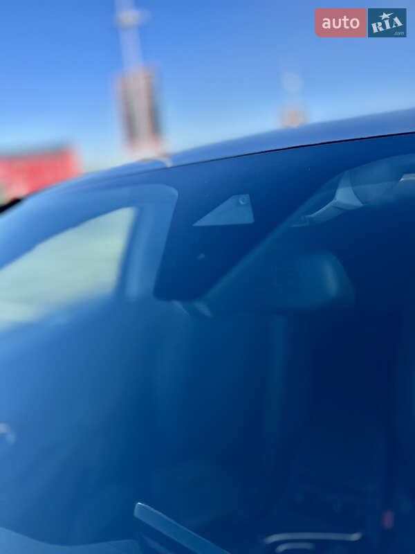 Внедорожник / Кроссовер Peugeot 3008 2020 в Киеве