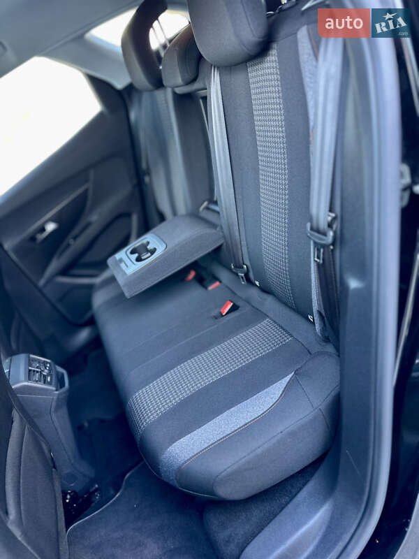 Внедорожник / Кроссовер Peugeot 3008 2020 в Киеве