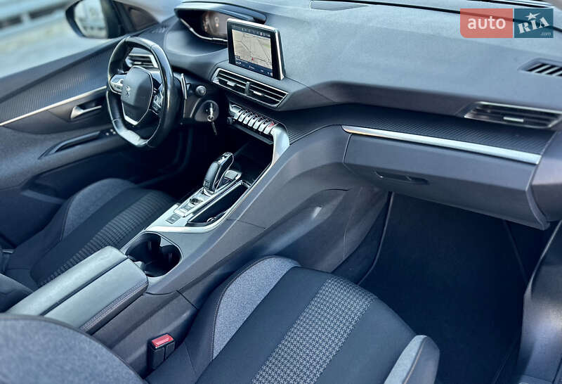 Внедорожник / Кроссовер Peugeot 3008 2020 в Киеве