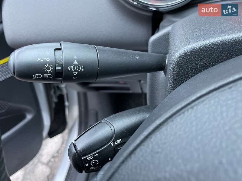 Внедорожник / Кроссовер Peugeot 3008 2015 в Сумах