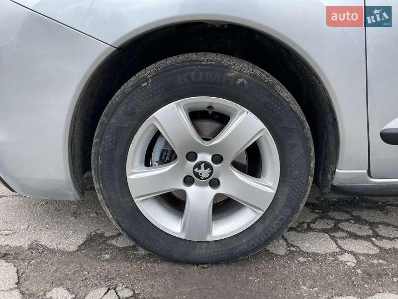 Внедорожник / Кроссовер Peugeot 3008 2015 в Сумах