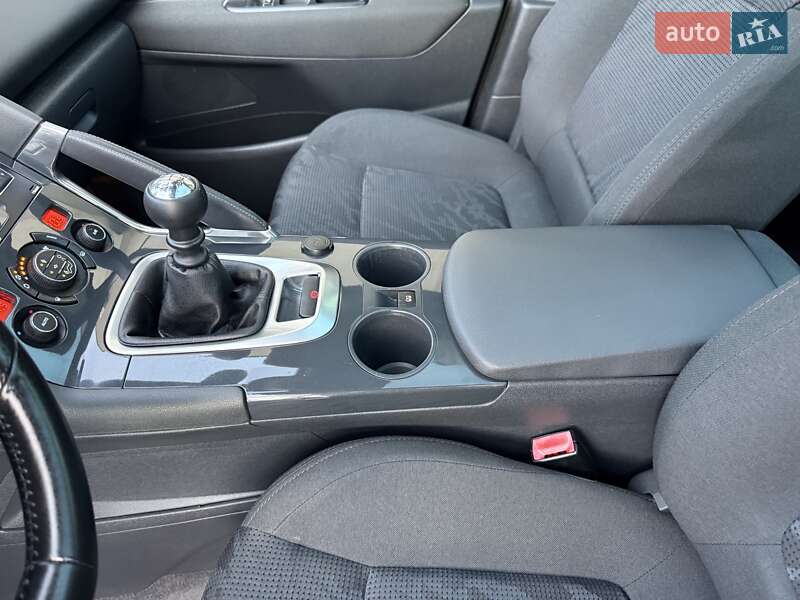 Внедорожник / Кроссовер Peugeot 3008 2013 в Стрые