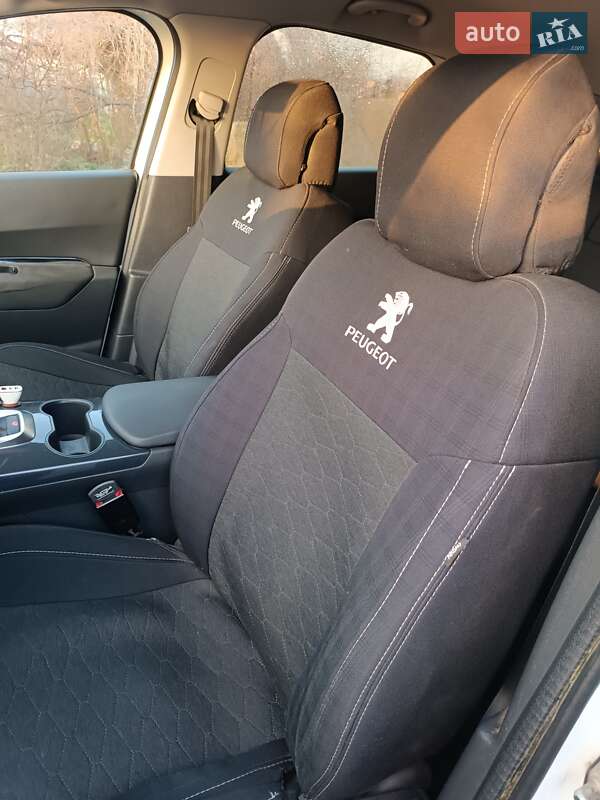 Позашляховик / Кросовер Peugeot 3008 2011 в Котельві фото 18 Позашляховик / Кросовер Peugeot 3008 2011 в Котельві