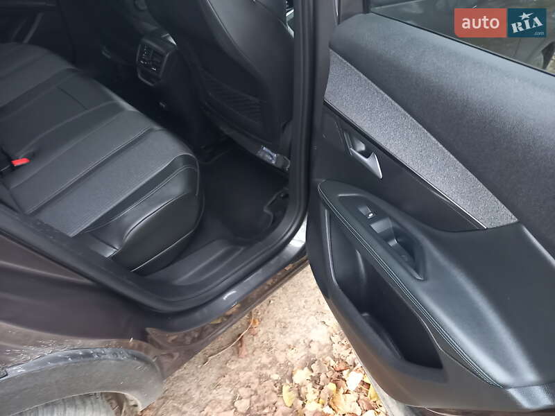 Внедорожник / Кроссовер Peugeot 3008 2020 в Черновцах