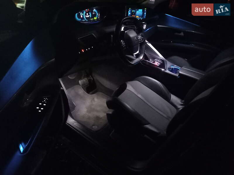 Внедорожник / Кроссовер Peugeot 3008 2020 в Черновцах