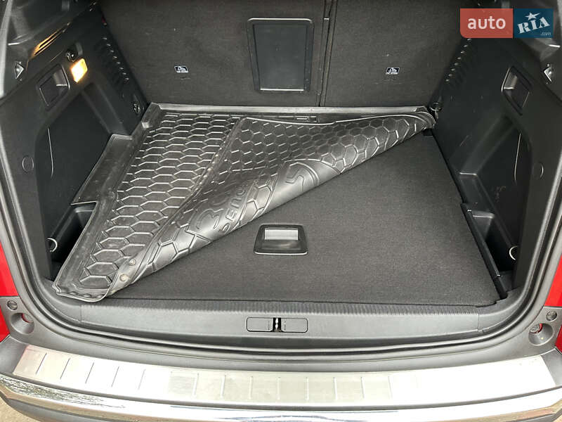 Внедорожник / Кроссовер Peugeot 3008 2020 в Киеве