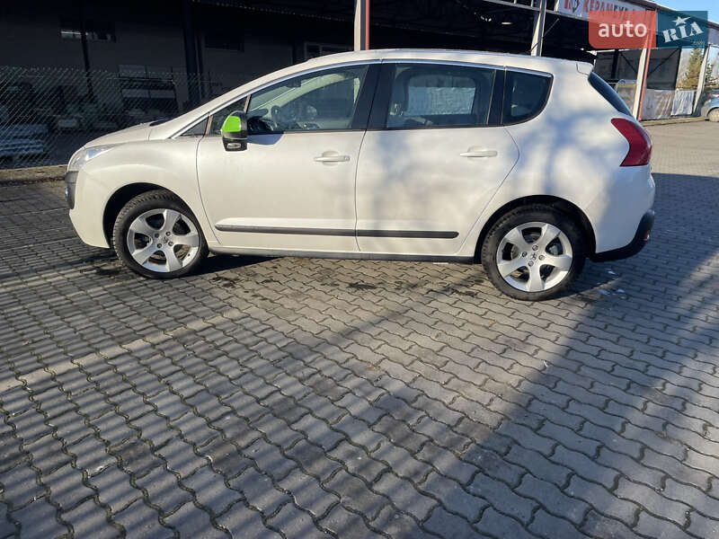 Внедорожник / Кроссовер Peugeot 3008 2011 в Калуше