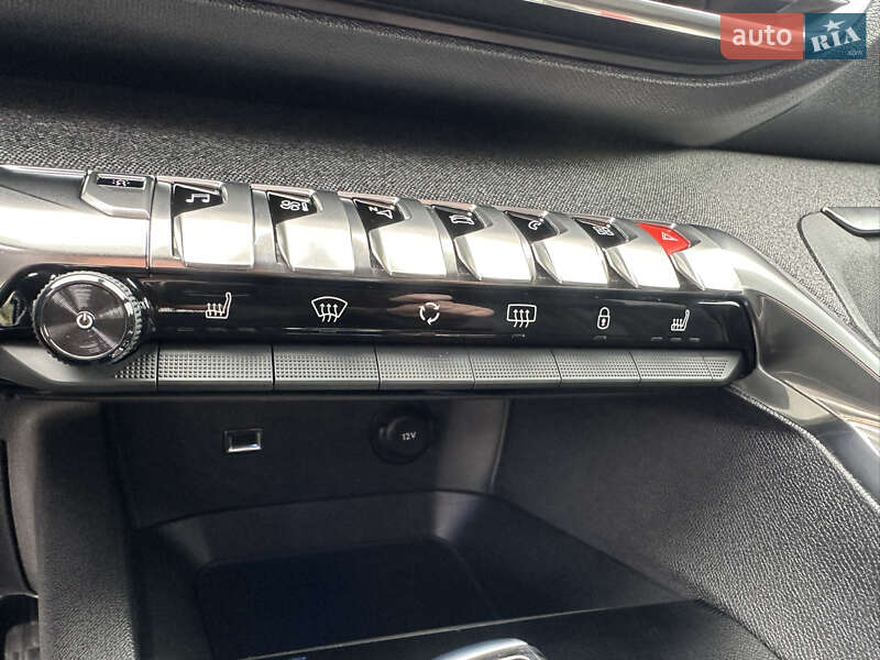 Внедорожник / Кроссовер Peugeot 3008 2019 в Луцке