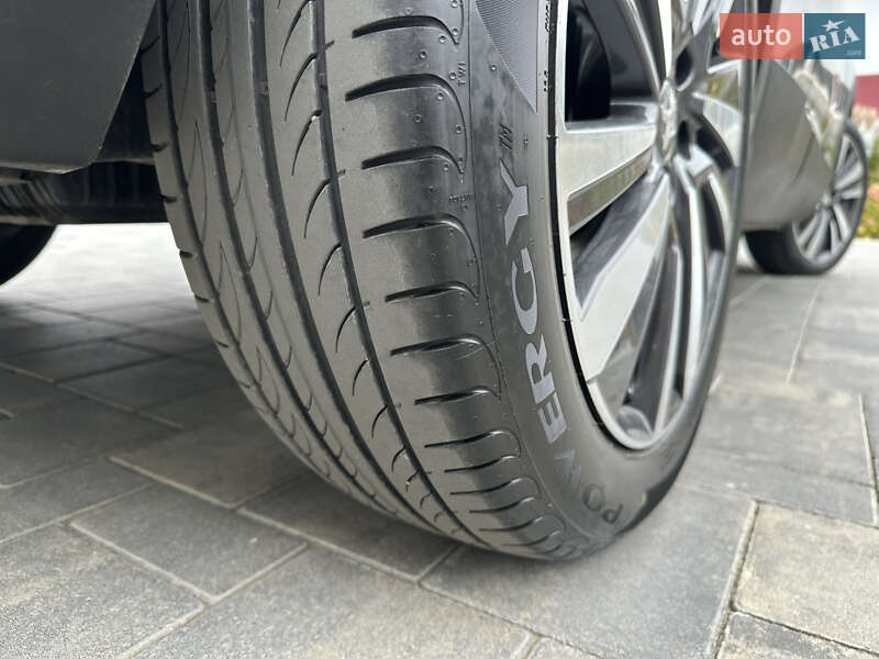 Внедорожник / Кроссовер Peugeot 3008 2019 в Луцке