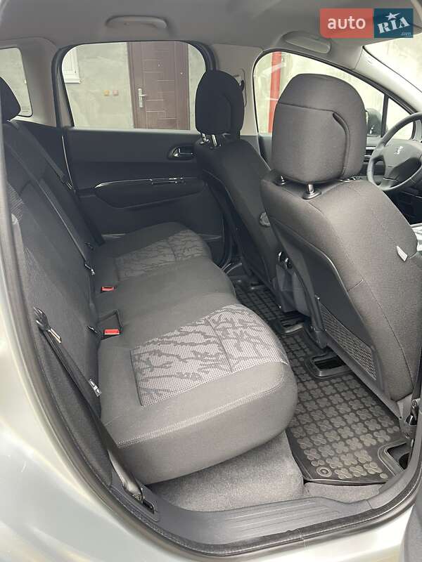 Внедорожник / Кроссовер Peugeot 3008 2010 в Мукачево фото 23 Внедорожник / Кроссовер Peugeot 3008 2010 в Мукачево