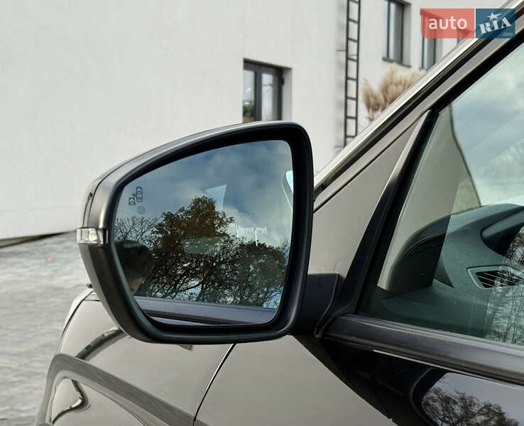 Внедорожник / Кроссовер Peugeot 3008 2017 в Луцке