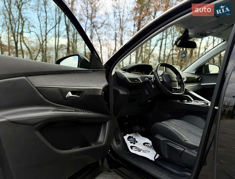 Внедорожник / Кроссовер Peugeot 3008 2017 в Луцке