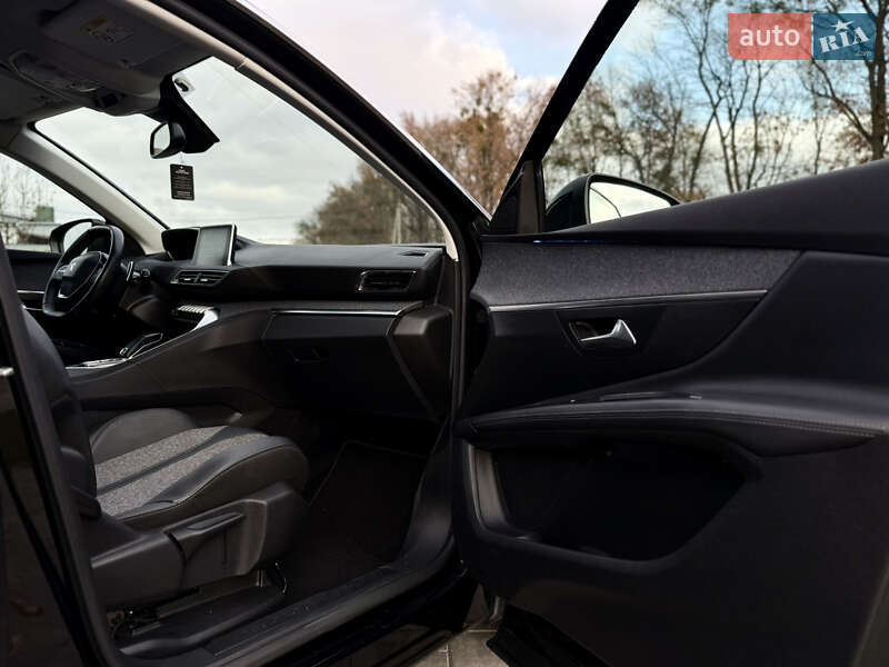 Внедорожник / Кроссовер Peugeot 3008 2017 в Луцке