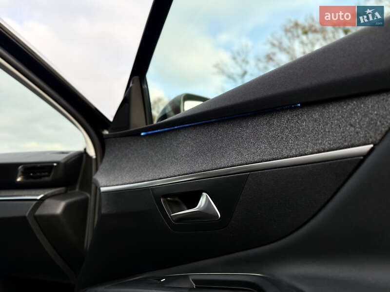 Внедорожник / Кроссовер Peugeot 3008 2017 в Луцке