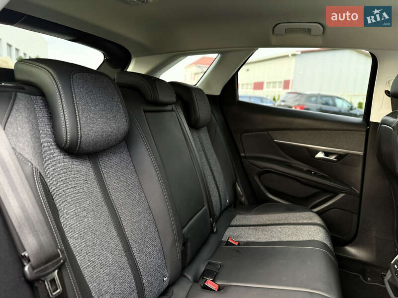 Внедорожник / Кроссовер Peugeot 3008 2017 в Луцке