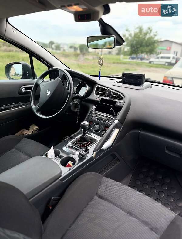 Внедорожник / Кроссовер Peugeot 3008 2011 в Тернополе