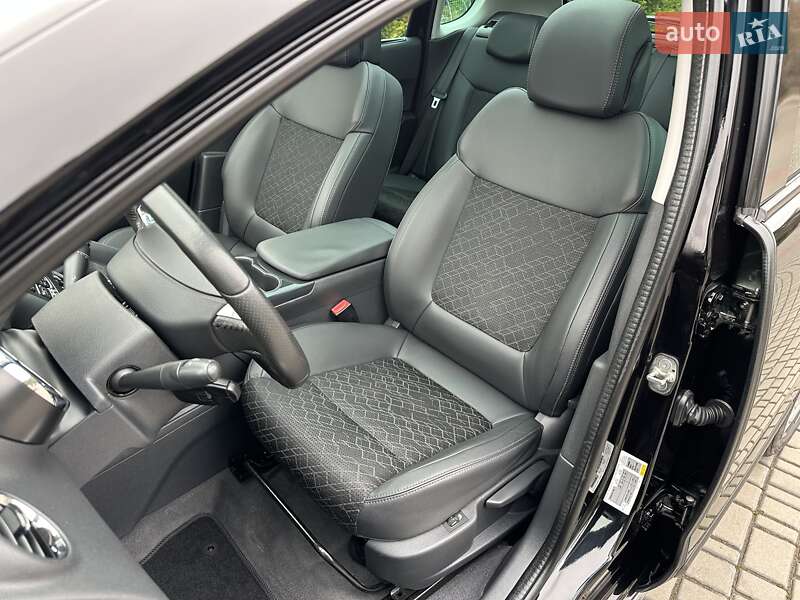 Внедорожник / Кроссовер Peugeot 3008 2016 в Луцке