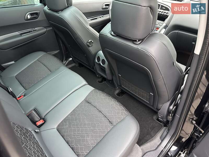 Внедорожник / Кроссовер Peugeot 3008 2016 в Луцке