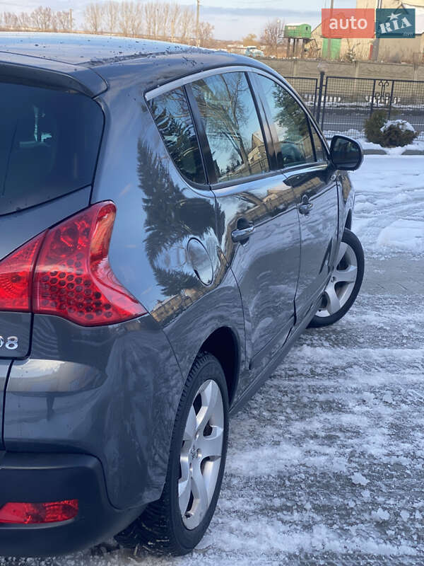 Внедорожник / Кроссовер Peugeot 3008 2010 в Городке