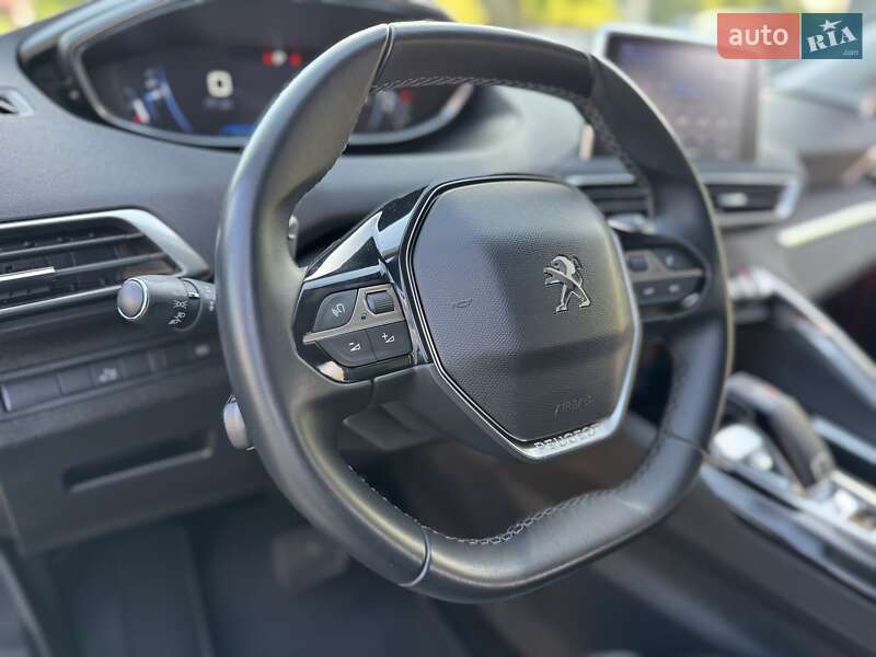 Внедорожник / Кроссовер Peugeot 3008 2017 в Киеве