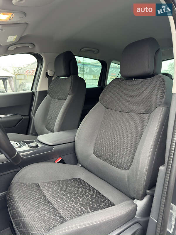 Внедорожник / Кроссовер Peugeot 3008 2015 в Киеве фото 28 Внедорожник / Кроссовер Peugeot 3008 2015 в Киеве