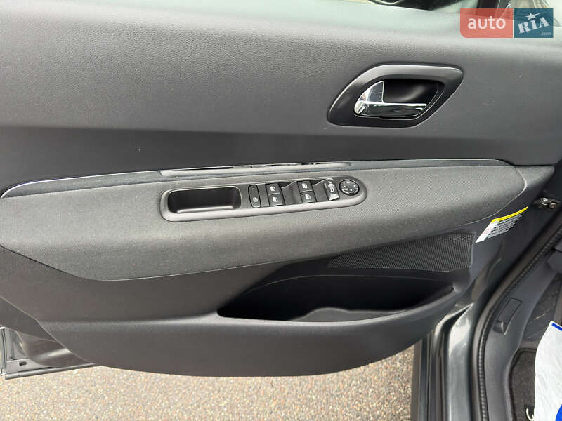 Внедорожник / Кроссовер Peugeot 3008 2015 в Киеве фото 29 Внедорожник / Кроссовер Peugeot 3008 2015 в Киеве