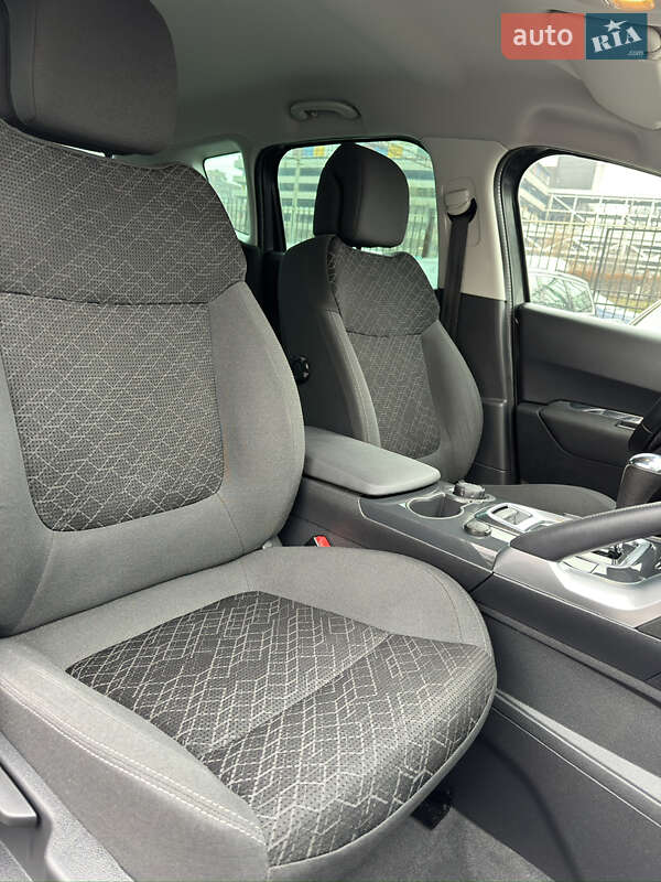 Внедорожник / Кроссовер Peugeot 3008 2015 в Киеве фото 36 Внедорожник / Кроссовер Peugeot 3008 2015 в Киеве