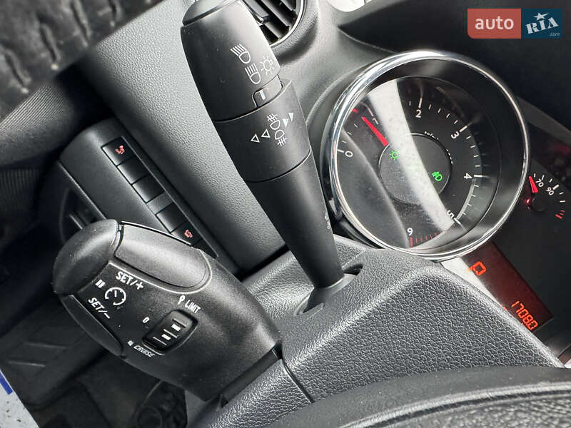 Внедорожник / Кроссовер Peugeot 3008 2015 в Киеве фото 60 Внедорожник / Кроссовер Peugeot 3008 2015 в Киеве