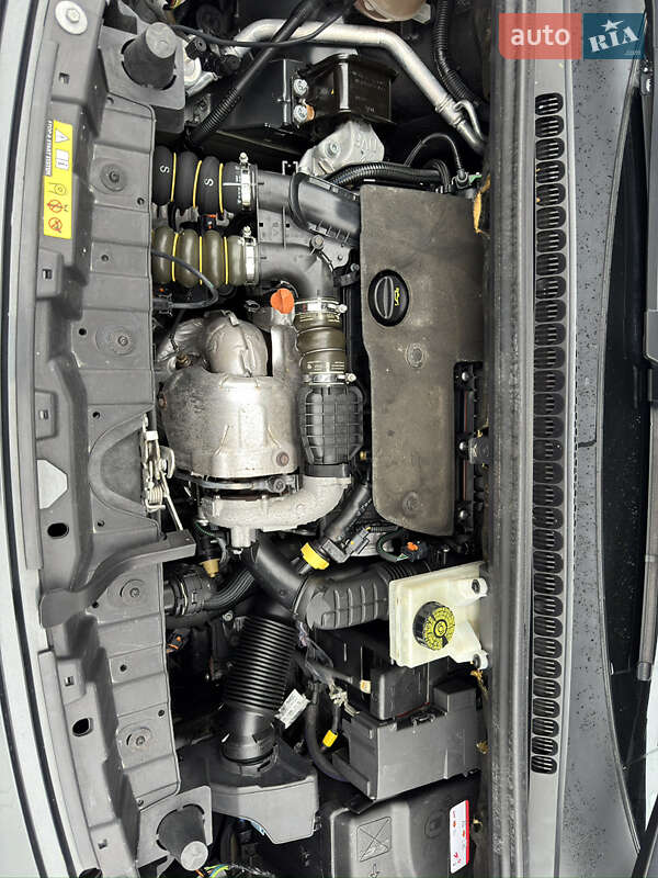 Внедорожник / Кроссовер Peugeot 3008 2015 в Киеве фото 72 Внедорожник / Кроссовер Peugeot 3008 2015 в Киеве