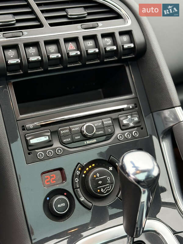 Позашляховик / Кросовер Peugeot 3008 2015 в Старокостянтинові