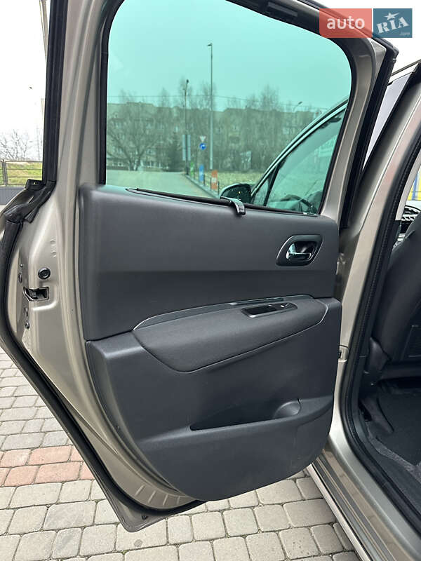 Внедорожник / Кроссовер Peugeot 3008 2014 в Тернополе