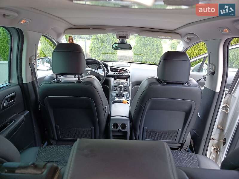 Внедорожник / Кроссовер Peugeot 3008 2015 в Вараше