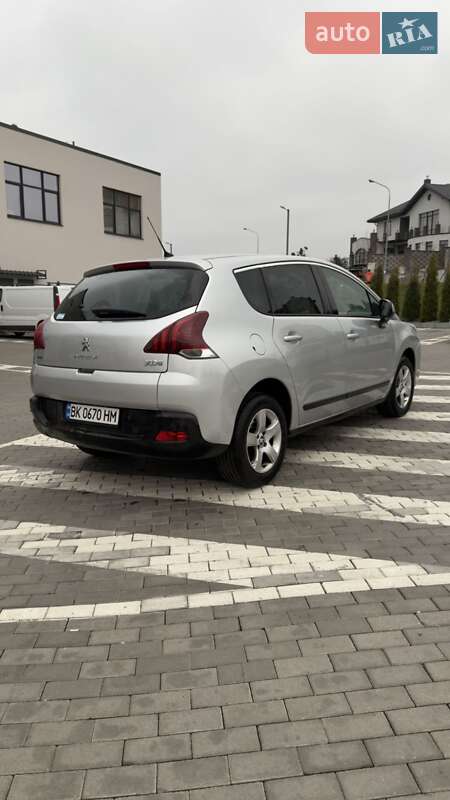 Позашляховик / Кросовер Peugeot 3008 2015 в Рівному