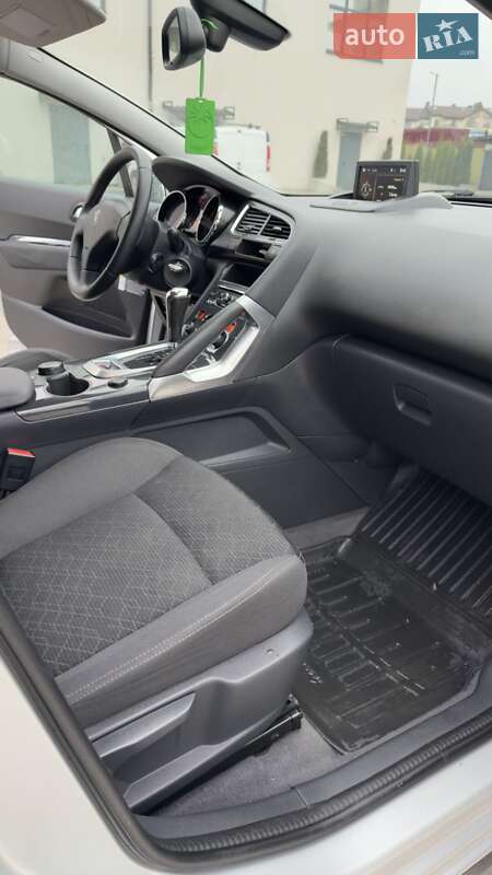 Позашляховик / Кросовер Peugeot 3008 2015 в Рівному