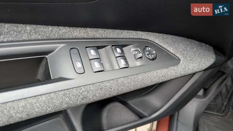 Внедорожник / Кроссовер Peugeot 3008 2017 в Львове фото 7 Внедорожник / Кроссовер Peugeot 3008 2017 в Львове