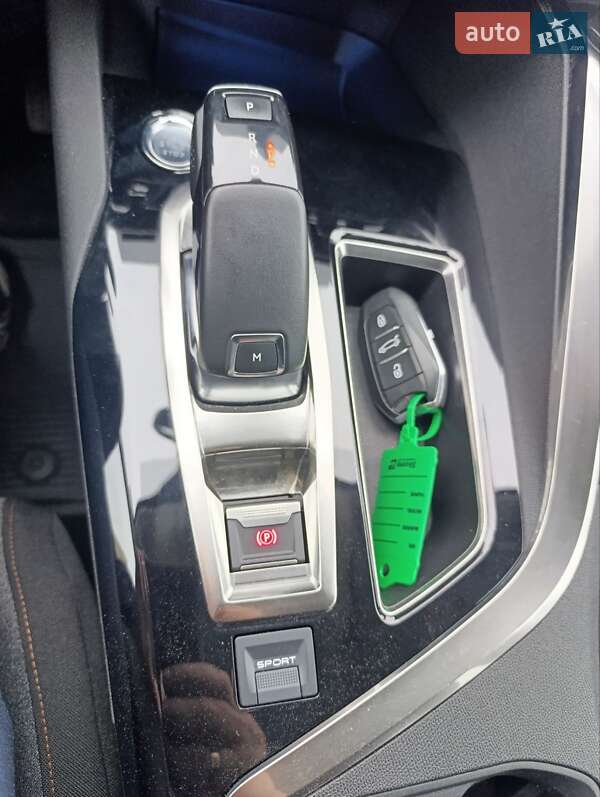 Внедорожник / Кроссовер Peugeot 3008 2019 в Бережанах