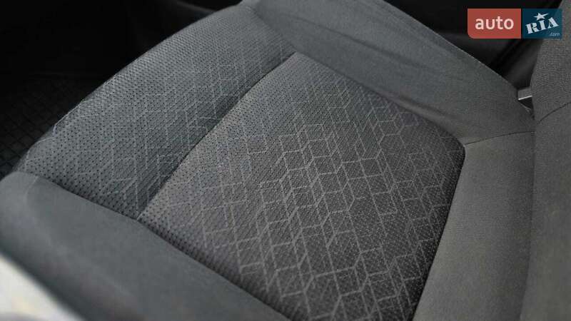 Внедорожник / Кроссовер Peugeot 3008 2014 в Львове фото 22 Внедорожник / Кроссовер Peugeot 3008 2014 в Львове