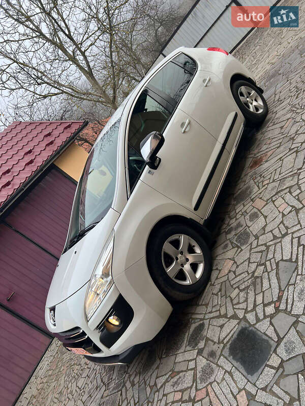 Позашляховик / Кросовер Peugeot 3008 2013 в Шептицькому