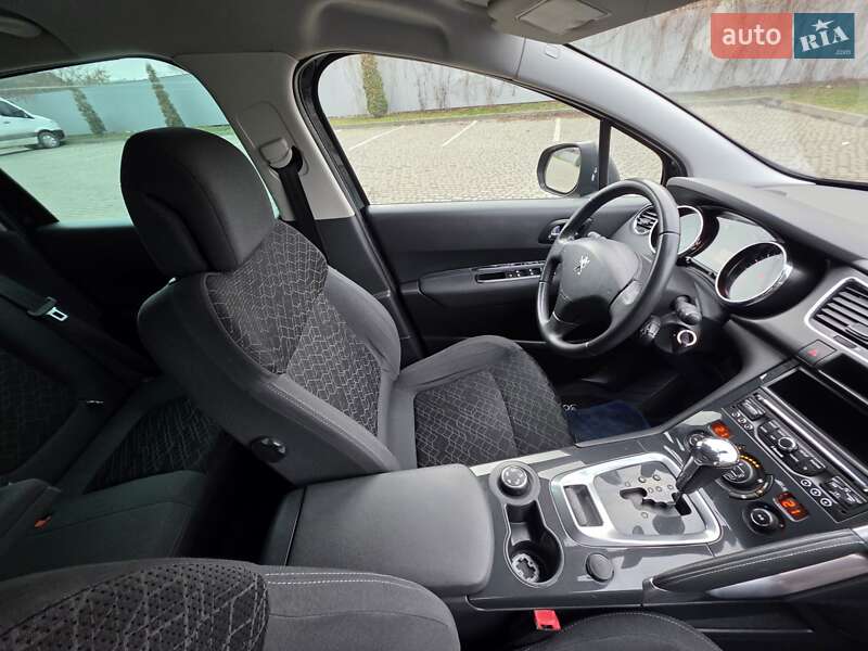 Позашляховик / Кросовер Peugeot 3008 2016 в Івано-Франківську