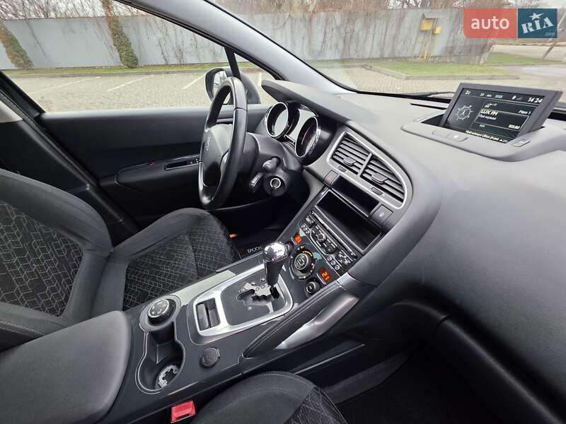 Позашляховик / Кросовер Peugeot 3008 2016 в Івано-Франківську