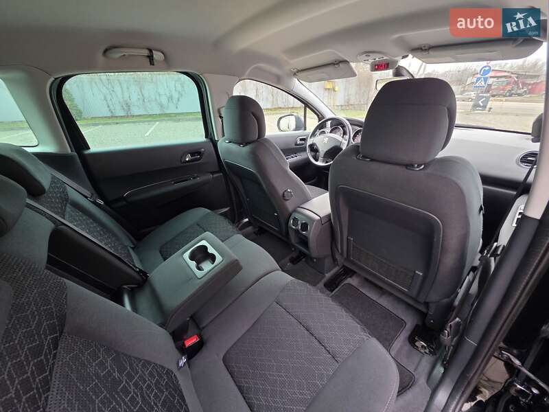 Позашляховик / Кросовер Peugeot 3008 2016 в Івано-Франківську