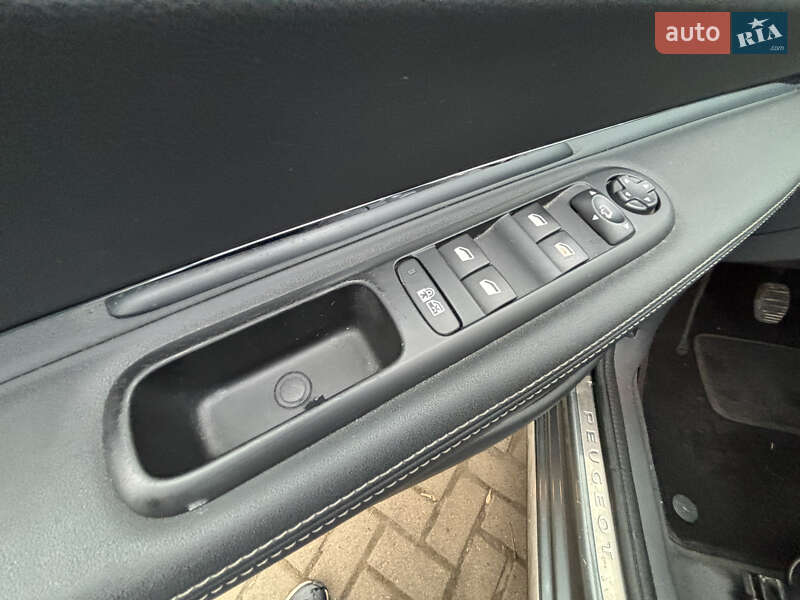 Позашляховик / Кросовер Peugeot 3008 2014 в Самборі